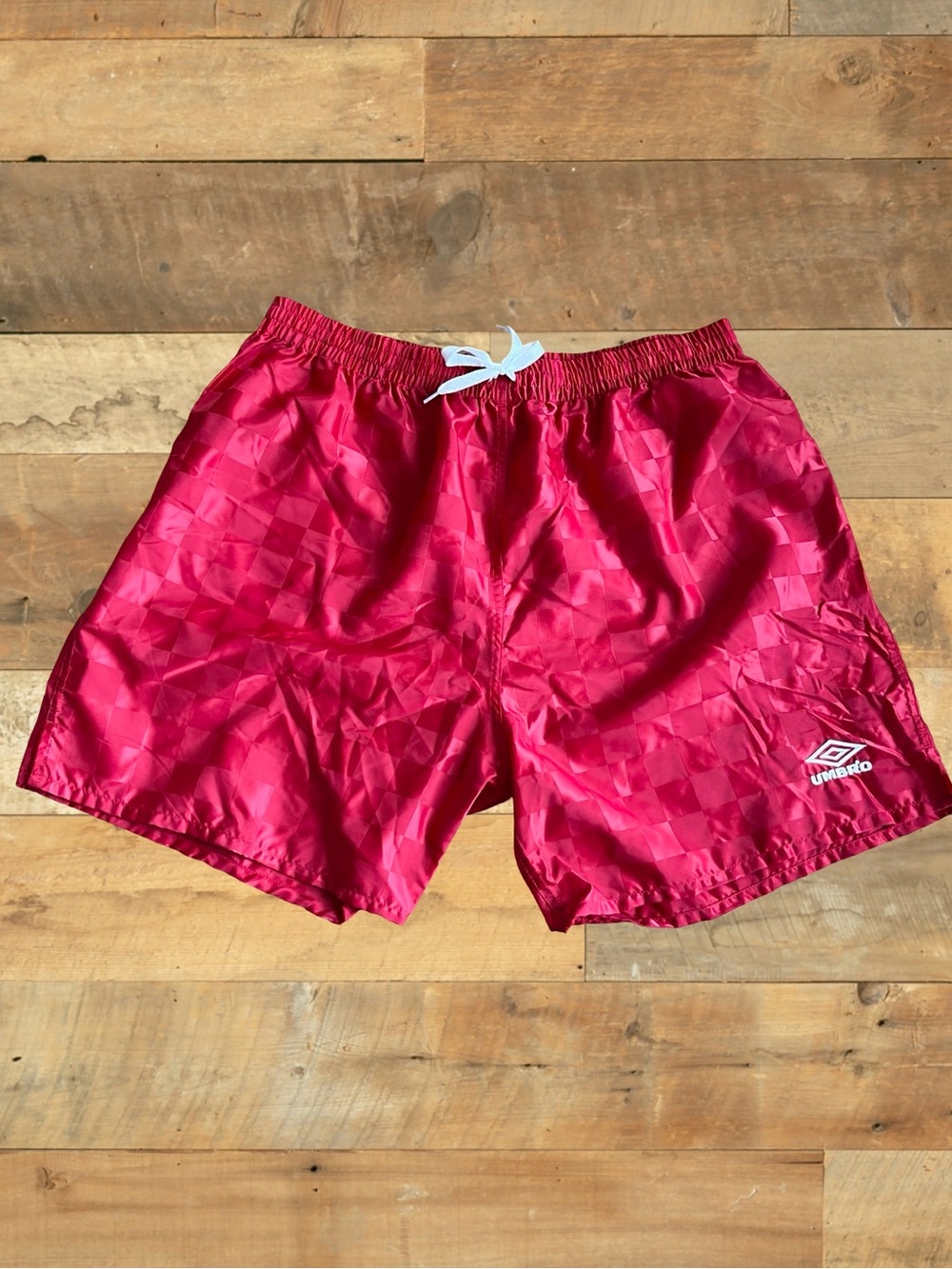 Umbro Red Checkered Soccer Shorts Vintage Style Athletic Mesh Mens Tagged Large